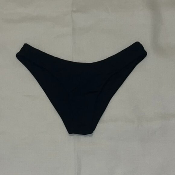 L*space Rocky Bikini Bottom in Black Size Medium - Picture 4 of 6